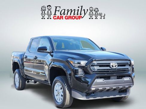 Certified 2025 Toyota Tacoma SR5 image 2