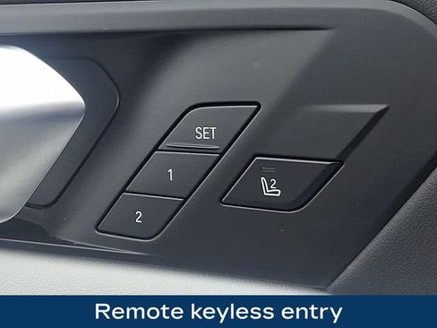 Used 2025 BMW X5 xDrive40i AWD/4WD image 16