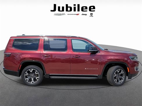 New 2024 Jeep Wagoneer Series III w/ Rear Seat Video Group 1 image 48