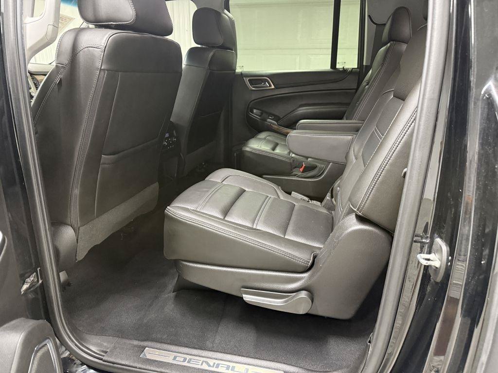 Used 2019 GMC Yukon XL Denali w/ Denali Ultimate Package AWD/4WD image 29