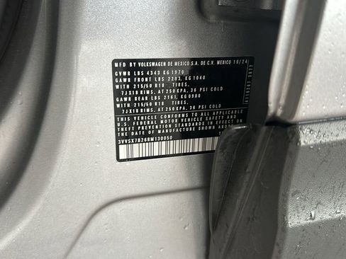 Used 2024 Volkswagen Taos SE image 29