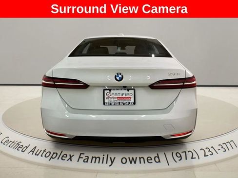 Used 2025 BMW 530i w/ Premium Package RWD image 4
