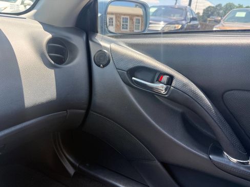 Used 2004 Toyota Celica GT FWD image 16