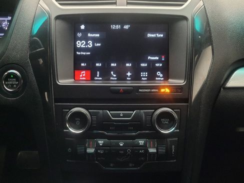 Used 2017 Ford Explorer XLT w/ Equipment Group 201A AWD/4WD image 25