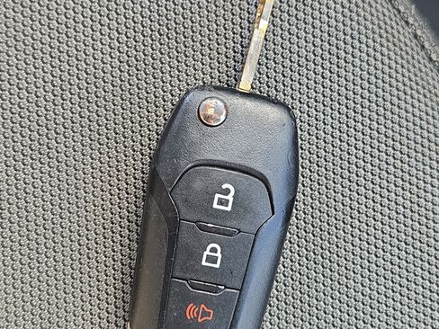 Used 2017 Ford F150 XLT w/ Trailer Tow Package image 31