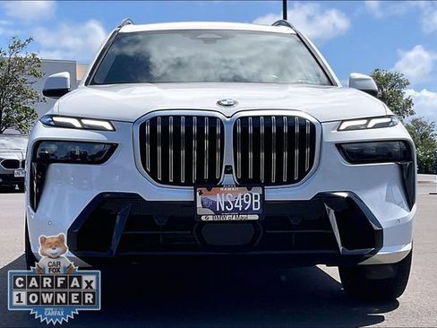Used 2023 BMW X7 xDrive40i w/ M Sport Package AWD/4WD image 3