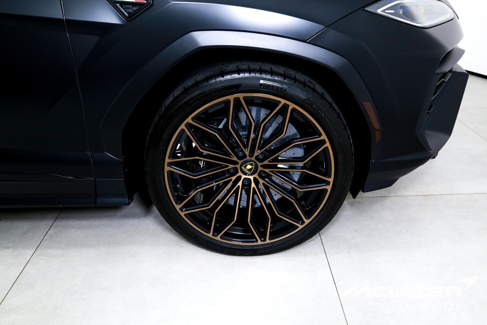 Used 2025 Lamborghini Urus S AWD/4WD image 40