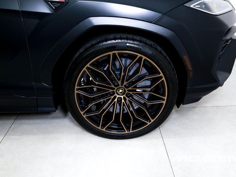 Used 2025 Lamborghini Urus S AWD/4WD image 40