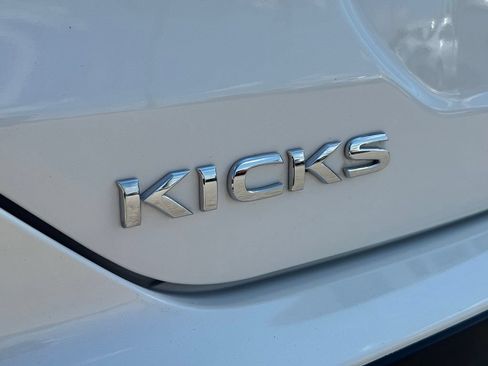 Used 2024 Nissan Kicks SR FWD image 12