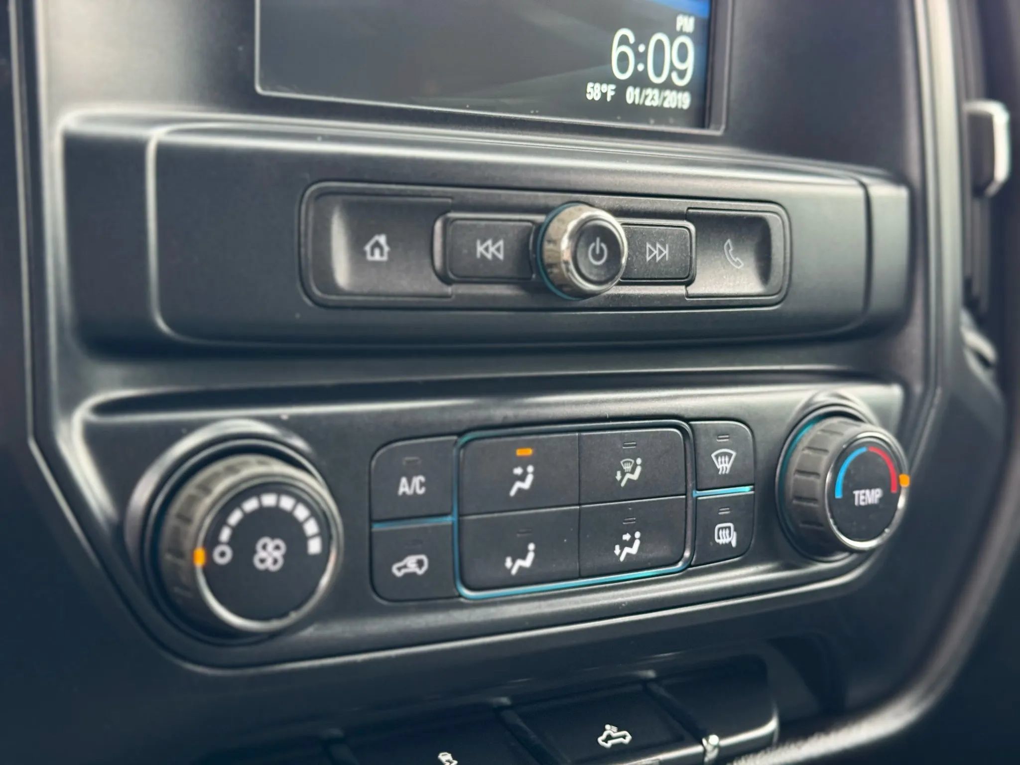 Used 2019 GMC Sierra 1500 Limited w/ Sierra Convenience Package AWD/4WD image 13