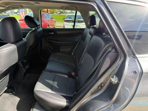 Used 2018 Subaru Outback 2.5i Limited AWD/4WD image 21
