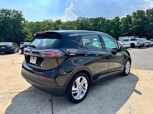 Used 2022 Chevrolet Bolt LT FWD image 6