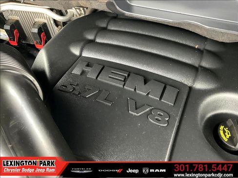 Used 2018 RAM 1500 Laramie w/ Convenience Group AWD/4WD image 31