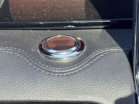 Used 2024 Lincoln Navigator Reserve AWD/4WD image 16