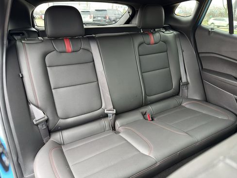 Used 2025 Chevrolet Trax RS w/ Sunroof Package image 45