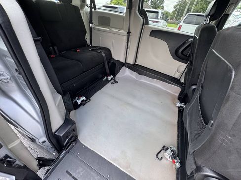 Used 2011 Dodge Grand Caravan Express w/ PWR Window Group FWD image 23