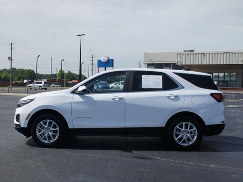 Used 2024 Chevrolet Equinox LT AWD/4WD image 12