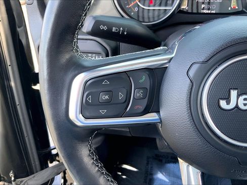 Certified 2022 Jeep Wrangler Unlimited Sahara w/ Cold Weather Group AWD/4WD image 22