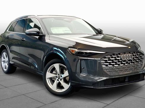 New 2025 Audi Q5 Premium Plus w/ Premium Plus image 2