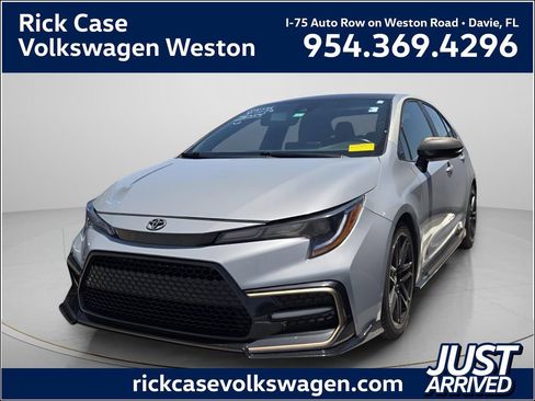 Used 2021 Toyota Corolla SE FWD image 1