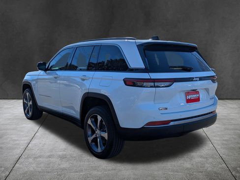 New 2026 Jeep Grand Cherokee Limited RWD image 6