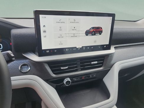 Used 2026 Ford Explorer Platinum w/ LUX Leather Package image 27