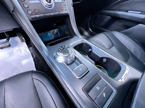 Used 2018 Ford Fusion Titanium FWD image 31