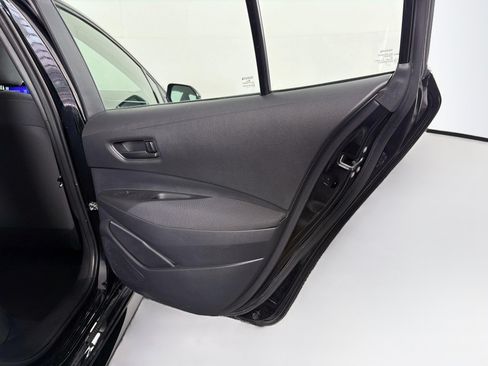 Used 2025 Toyota Corolla LE FWD image 29