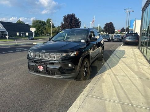 Used 2022 Jeep Compass Latitude w/ Convenience Group AWD/4WD image 7