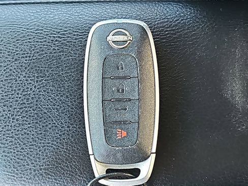 Used 2023 Nissan Versa SV image 36