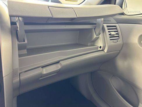 Used 2012 Toyota Corolla L FWD image 31
