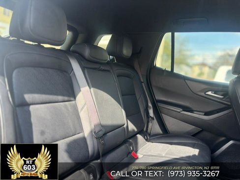 Used 2025 Chevrolet Equinox LT w/ Convenience Package II image 10