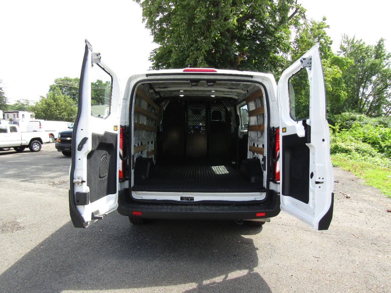 Used 2024 Ford Transit 250 Low Roof w/ Exterior Upgrade Package RWD image 22