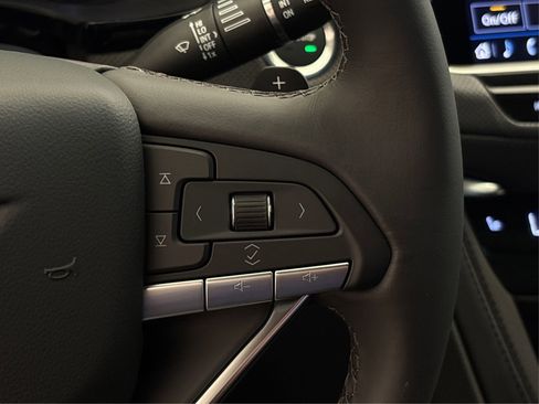 New 2025 Cadillac XT6 Luxury image 30