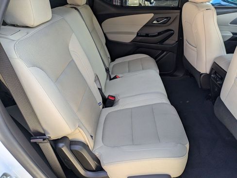 Used 2023 Chevrolet Traverse LS FWD image 26