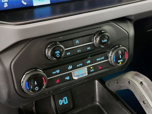 Used 2022 Ford Bronco Everglades AWD/4WD image 16