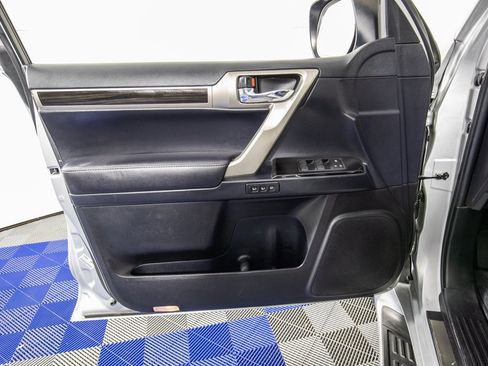 Used 2018 Lexus GX 460 w/ Navigation Package image 14