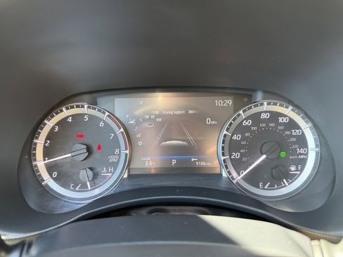 Used 2023 Toyota Highlander L image 19