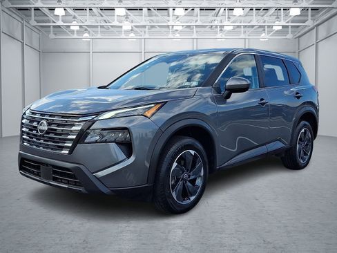 Used 2024 Nissan Rogue SV AWD/4WD image 3