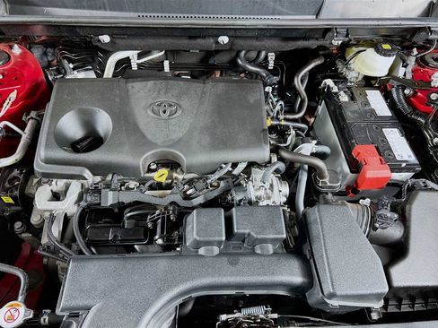 Used 2024 Toyota RAV4 LE image 29