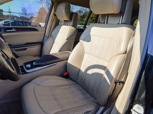 Used 2013 Mercedes-Benz GL 450 4MATIC image 33