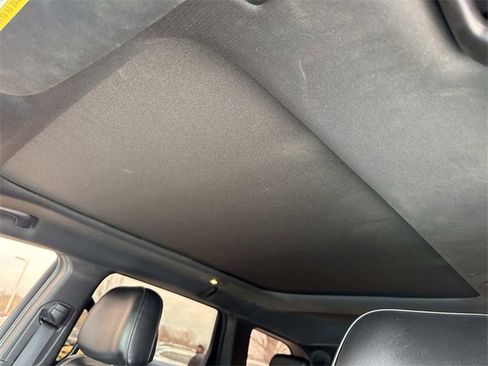 Used 2017 Jeep Grand Cherokee Overland image 30