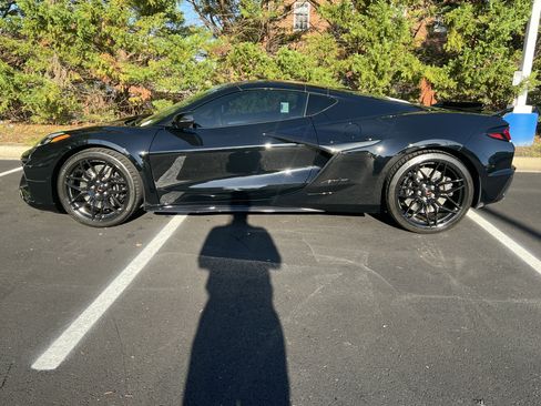 Used 2023 Chevrolet Corvette Z06 image 7