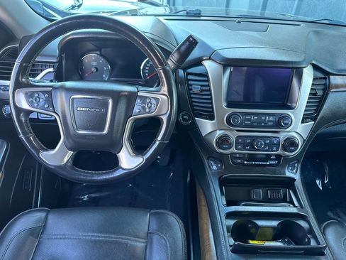 Used 2019 GMC Yukon XL Denali w/ Denali Ultimate Package image 17