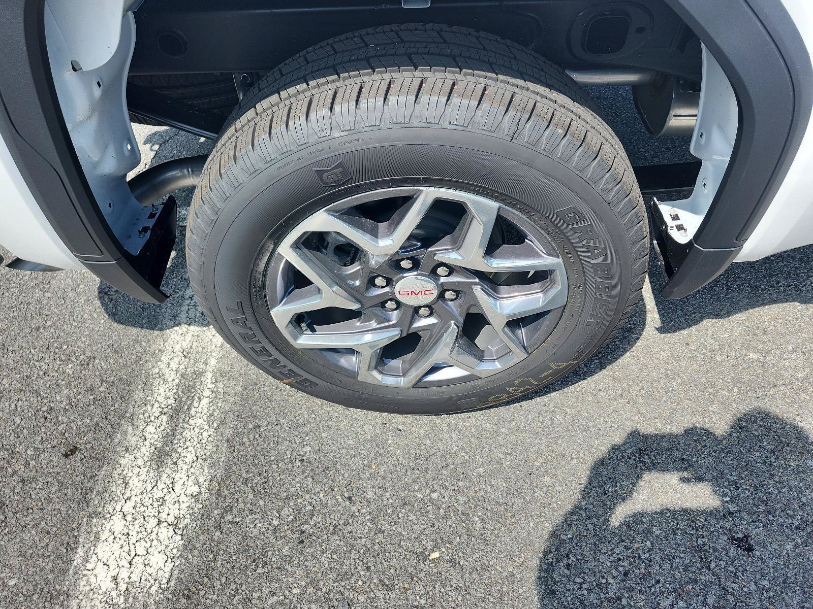 New 2026 GMC Sierra 1500 SLE AWD/4WD image 4