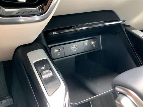 Certified 2023 Kia Sorento SX AWD/4WD image 28