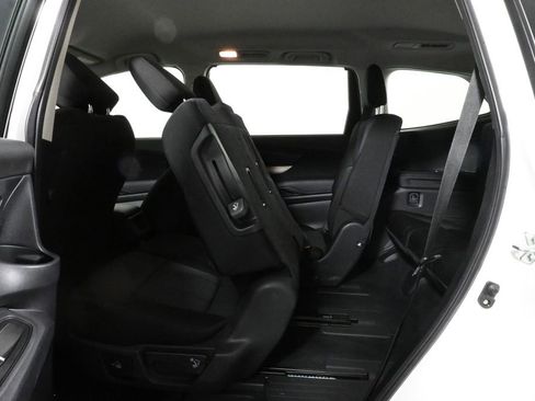 Used 2022 Subaru Ascent Base image 32