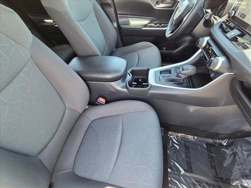 Used 2024 Toyota RAV4 XLE FWD image 19