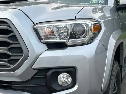 Used 2021 Toyota Tacoma TRD Sport AWD/4WD image 13