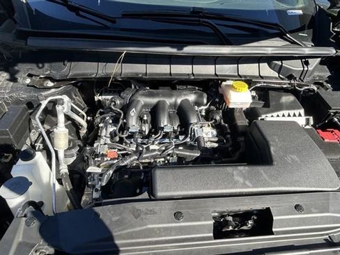 Used 2025 Nissan Pathfinder SV FWD image 30